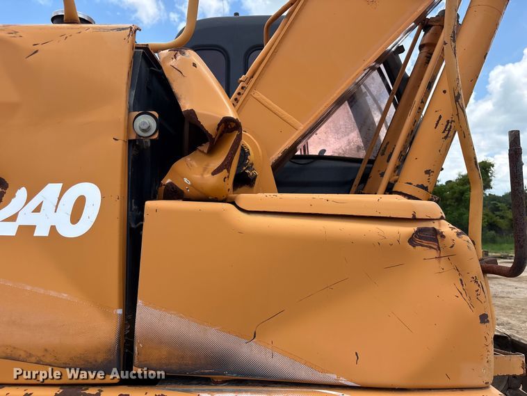 image for item EU0641 2006 Case CX240 excavator