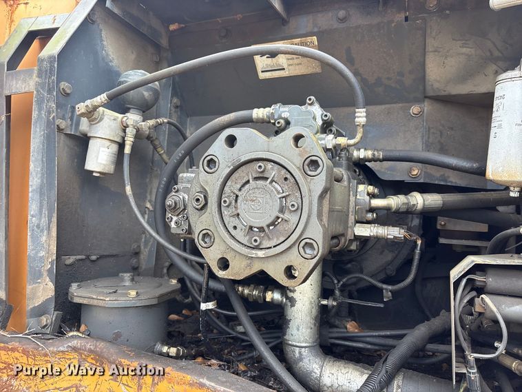 image for item EU0641 2006 Case CX240 excavator