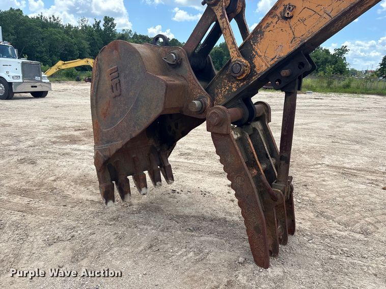 image for item EU0641 2006 Case CX240 excavator