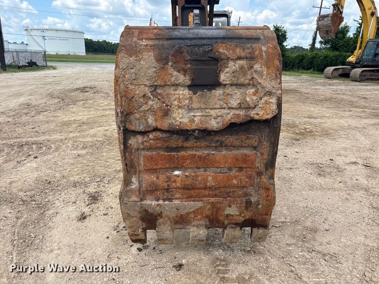 image for item EU0641 2006 Case CX240 excavator