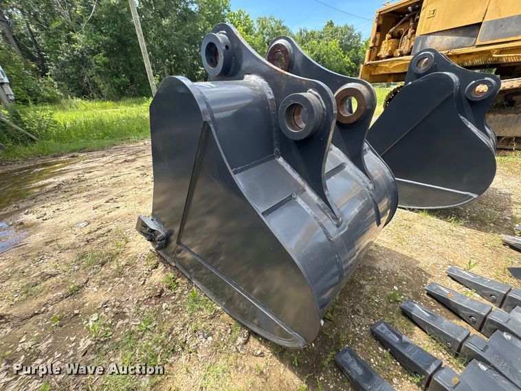 image for item EU0668 Smartcharm SCGB200-CAT320D-42GP excavator bucket