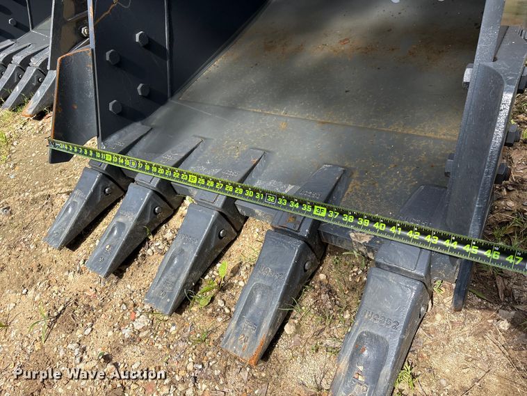 image for item EU0668 Smartcharm SCGB200-CAT320D-42GP excavator bucket