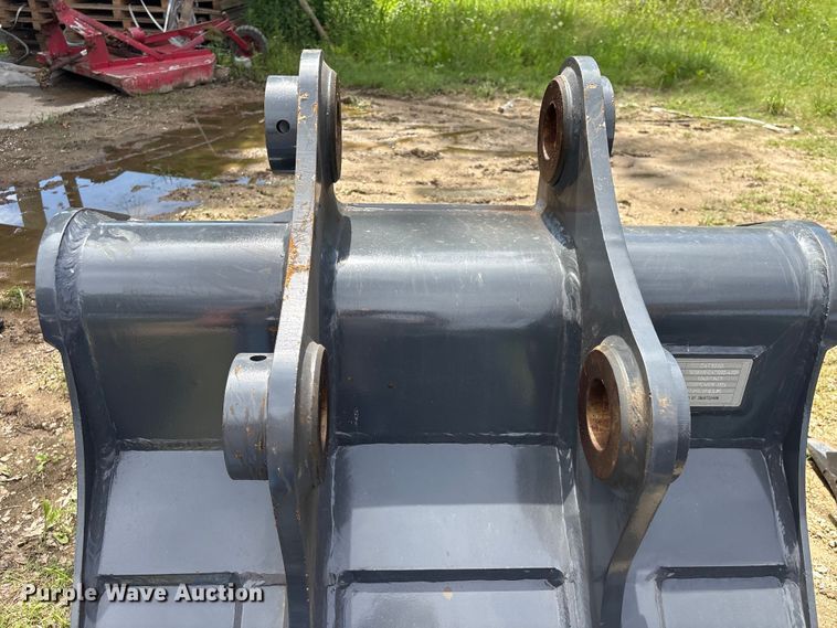 image for item EU0668 Smartcharm SCGB200-CAT320D-42GP excavator bucket