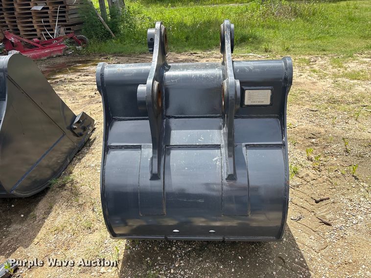 image for item EU0669 Smartcharm SCGB200-CAT320D-42GP excavator bucket