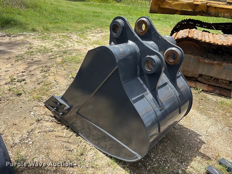 image for item EU0669 Smartcharm SCGB200-CAT320D-42GP excavator bucket