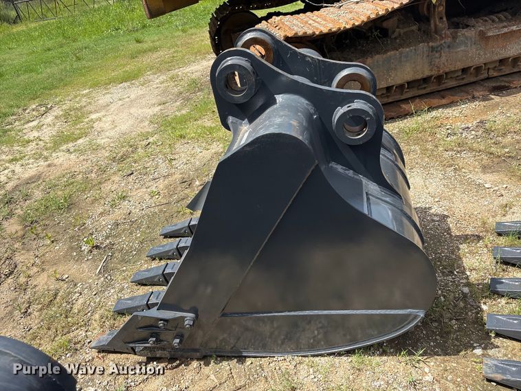 image for item EU0669 Smartcharm SCGB200-CAT320D-42GP excavator bucket