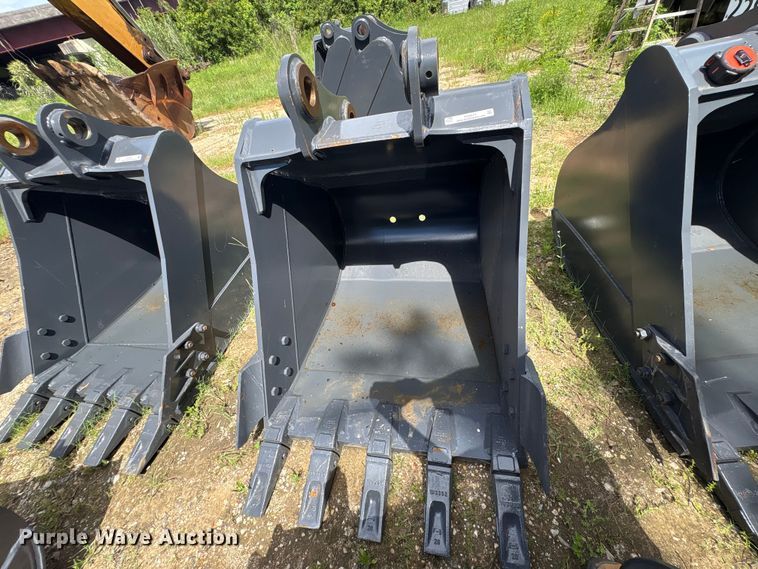 image for item EU0671 Smartcharm SCGB200-CAT320D-42GP excavator bucket