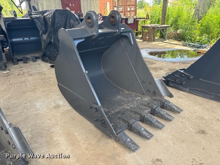 image for item EU0675 Smartcharm SCGB200-CAT320D-42GP excavator bucket