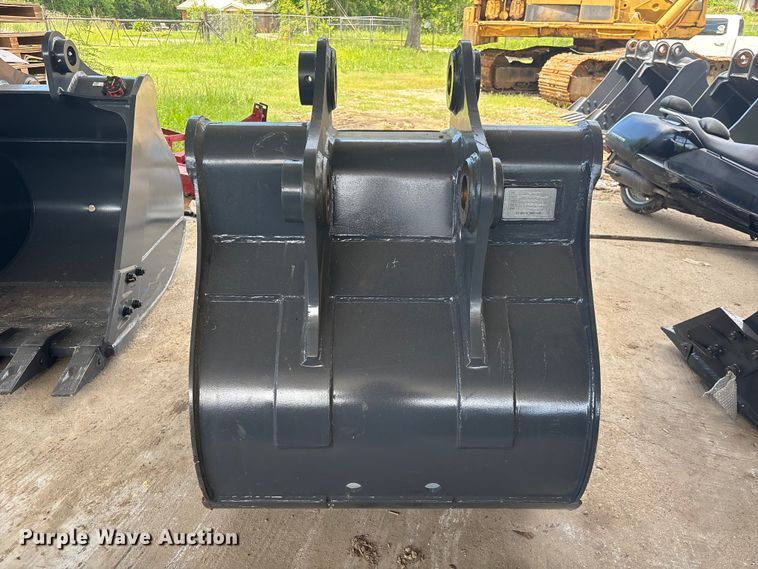 image for item EU0675 Smartcharm SCGB200-CAT320D-42GP excavator bucket