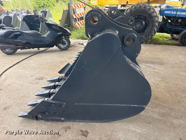 image for item EU0675 Smartcharm SCGB200-CAT320D-42GP excavator bucket