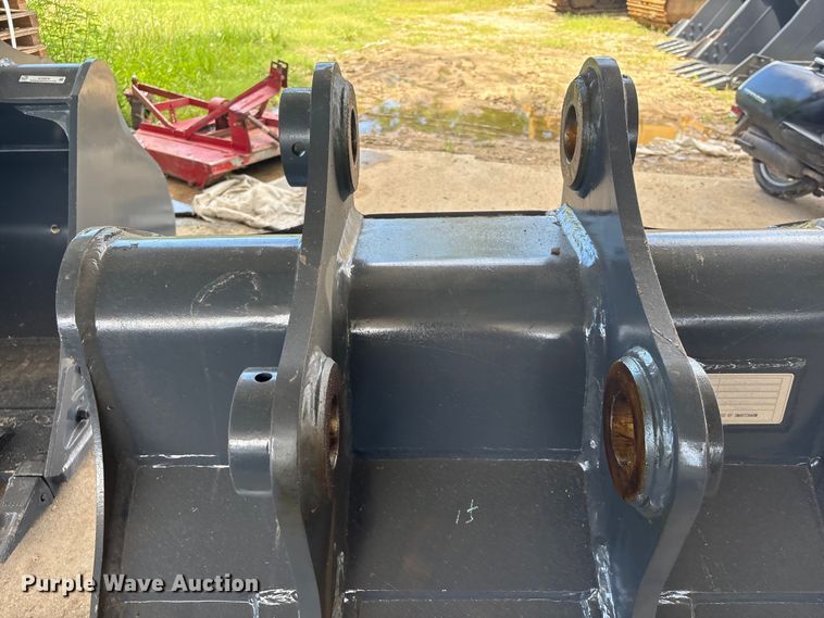 image for item EU0675 Smartcharm SCGB200-CAT320D-42GP excavator bucket