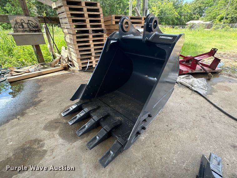 image for item EU0676 Smartcharm SCGB200-CAT320D-42GP excavator bucket