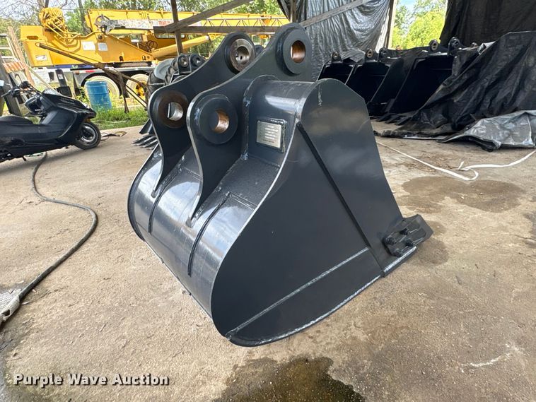 image for item EU0676 Smartcharm SCGB200-CAT320D-42GP excavator bucket