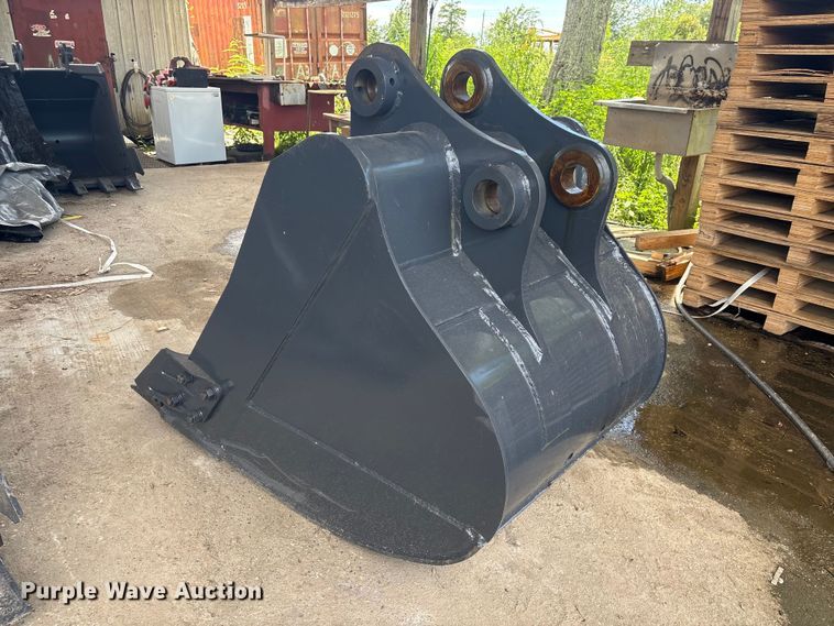 image for item EU0676 Smartcharm SCGB200-CAT320D-42GP excavator bucket