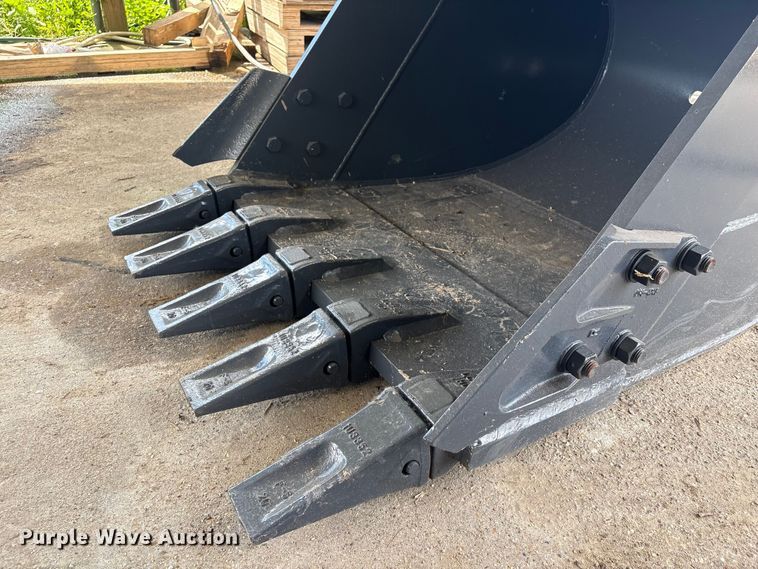 image for item EU0676 Smartcharm SCGB200-CAT320D-42GP excavator bucket