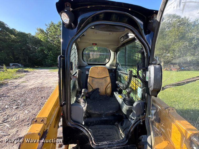 image for item EU0680 2018 Caterpillar 259D tracked skid steer loader