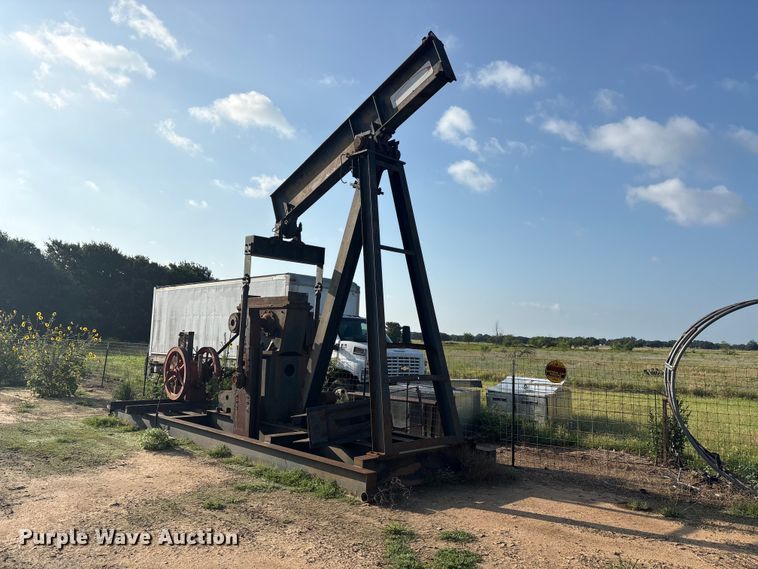 image for item EU5681 1985 American international 114-143-64 pump jack