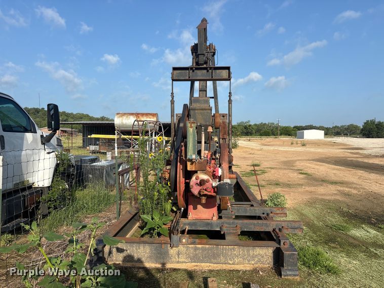 image for item EU5681 1985 American international 114-143-64 pump jack