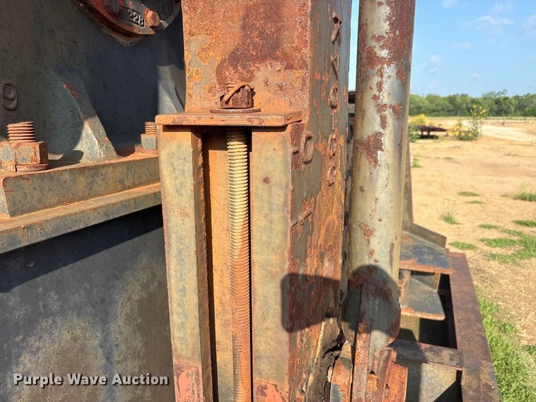 image for item EU5681 1985 American international 114-143-64 pump jack