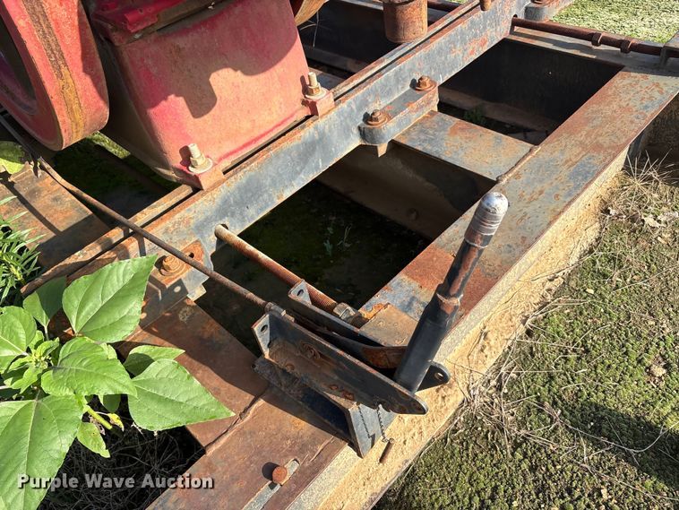 image for item EU5681 1985 American international 114-143-64 pump jack