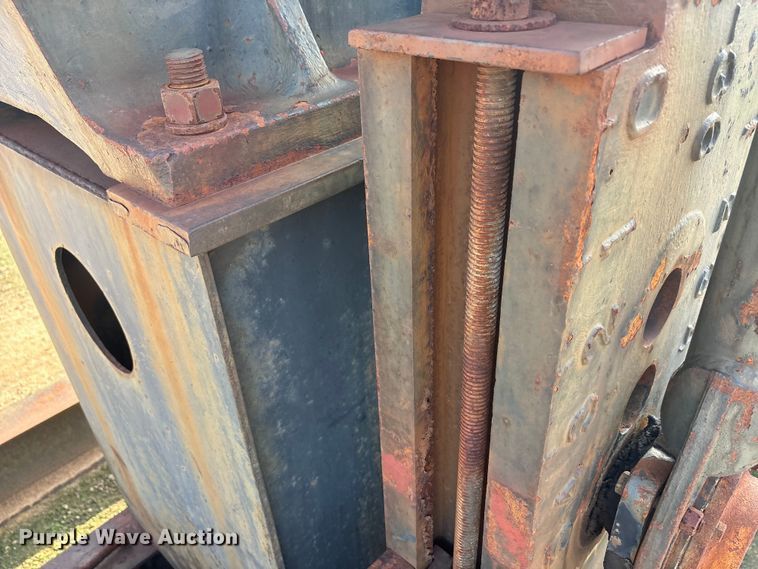 image for item EU5681 1985 American international 114-143-64 pump jack