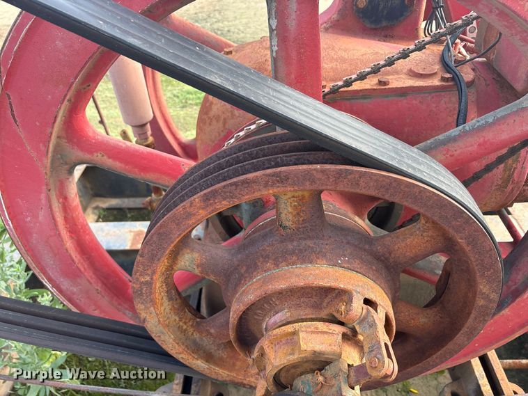 image for item EU5681 1985 American international 114-143-64 pump jack