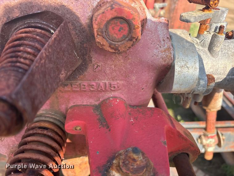 image for item EU5681 1985 American international 114-143-64 pump jack