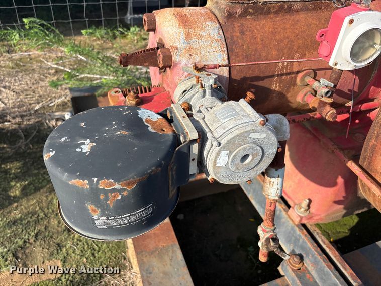 image for item EU5681 1985 American international 114-143-64 pump jack