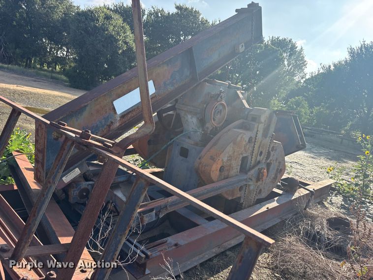 image for item EU5682 Lufkin industry C-114D143-64 pump jack