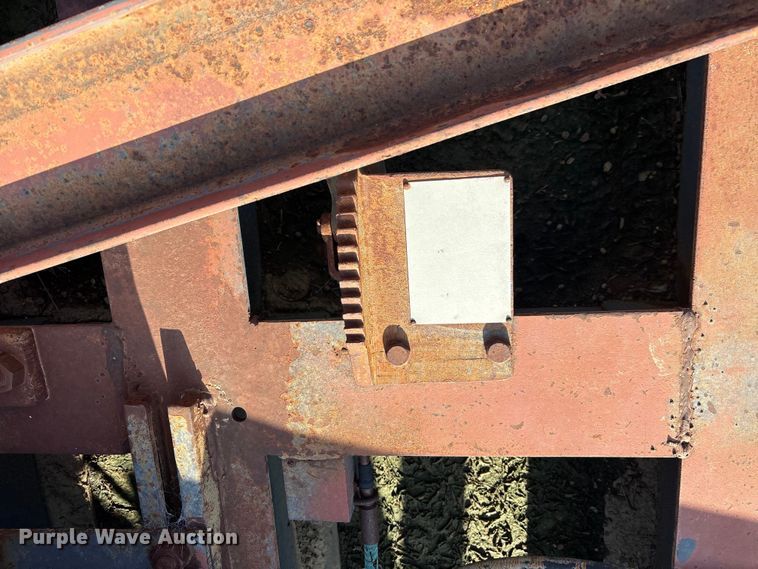 image for item EU5682 Lufkin industry C-114D143-64 pump jack