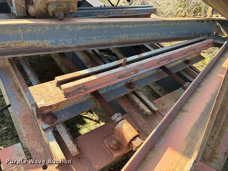 image for item EU5682 Lufkin industry C-114D143-64 pump jack