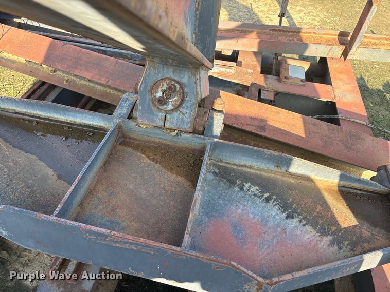 image for item EU5682 Lufkin industry C-114D143-64 pump jack