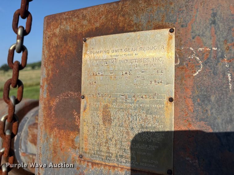 image for item EU5682 Lufkin industry C-114D143-64 pump jack
