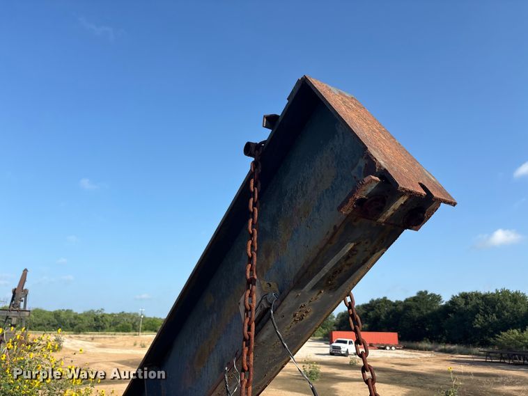 image for item EU5682 Lufkin industry C-114D143-64 pump jack