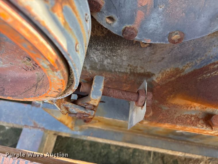 image for item EU5682 Lufkin industry C-114D143-64 pump jack