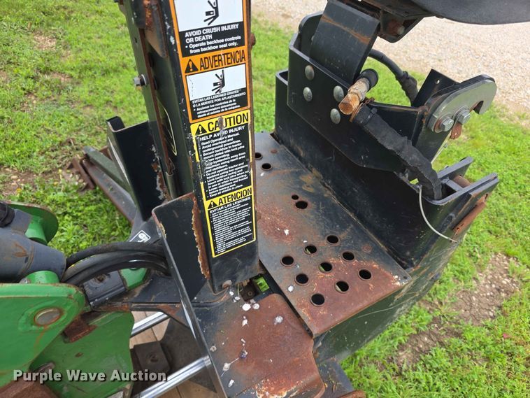 image for item EV2235 John Deere F646  backhoe attachment