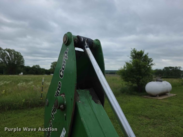 image for item EV2235 John Deere F646  backhoe attachment