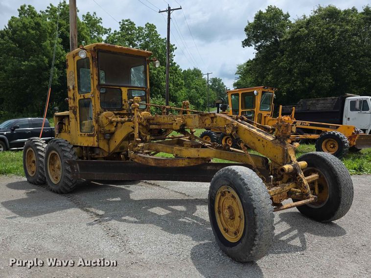 image for item EV2236 Caterpillar 212 motor grader