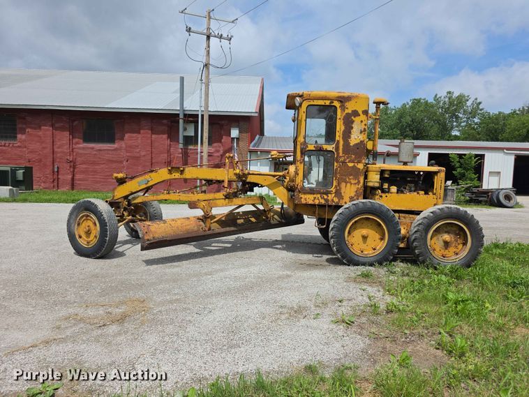 image for item EV2236 Caterpillar 212 motor grader