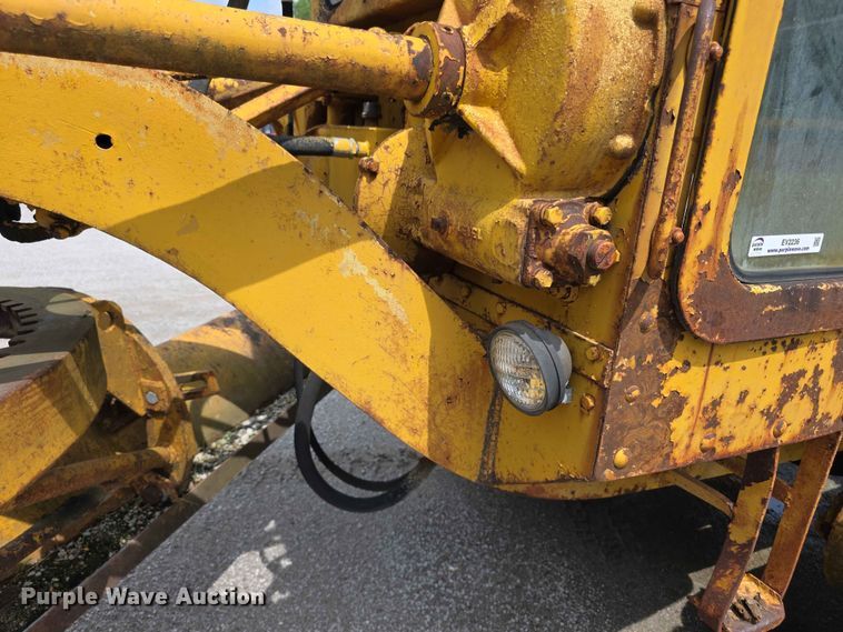 image for item EV2236 Caterpillar 212 motor grader