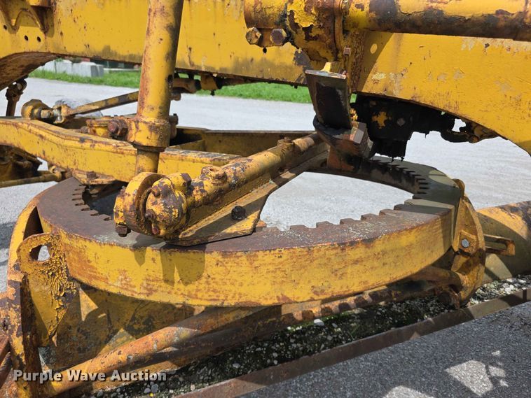image for item EV2236 Caterpillar 212 motor grader