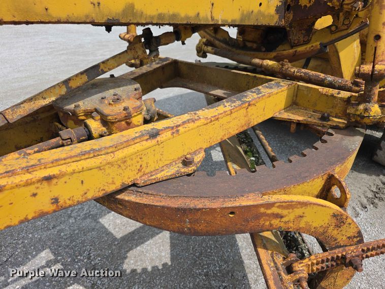 image for item EV2236 Caterpillar 212 motor grader