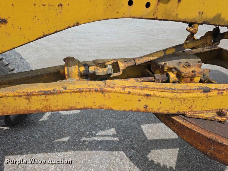 image for item EV2236 Caterpillar 212 motor grader