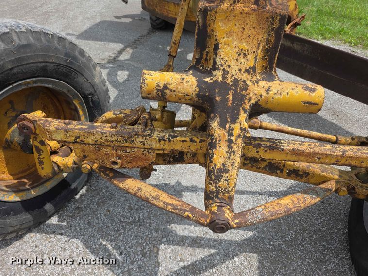 image for item EV2236 Caterpillar 212 motor grader