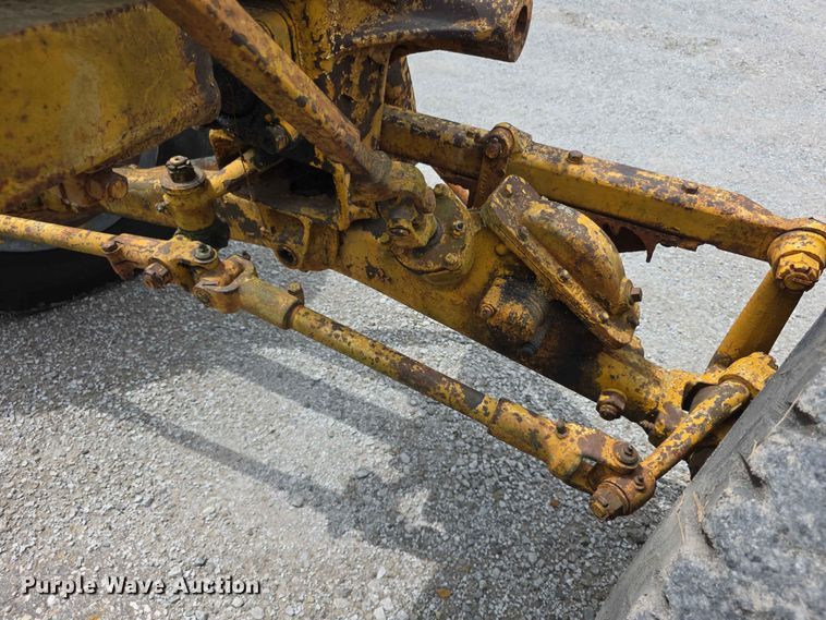 image for item EV2236 Caterpillar 212 motor grader