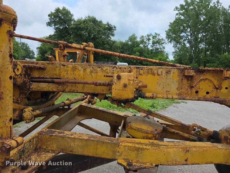 image for item EV2236 Caterpillar 212 motor grader