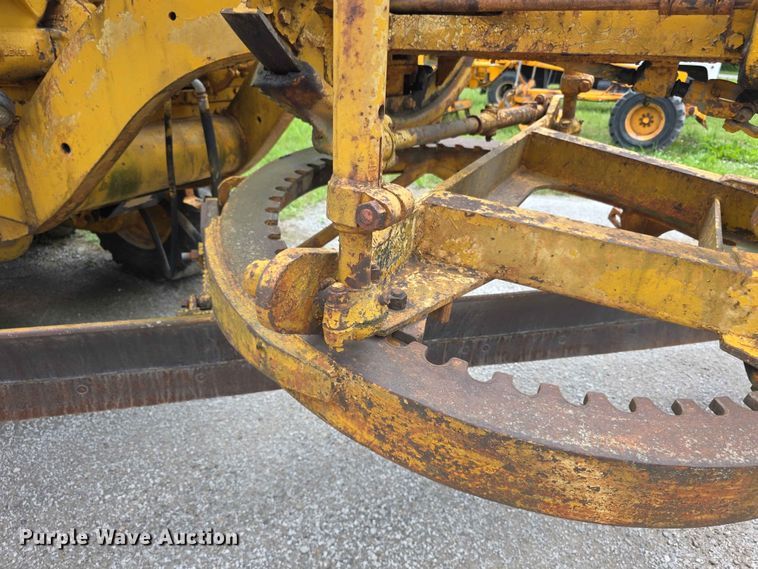 image for item EV2236 Caterpillar 212 motor grader