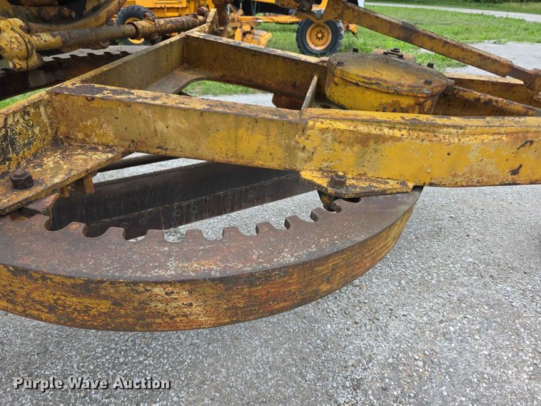 image for item EV2236 Caterpillar 212 motor grader