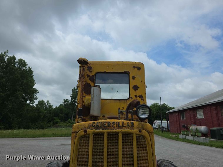 image for item EV2236 Caterpillar 212 motor grader