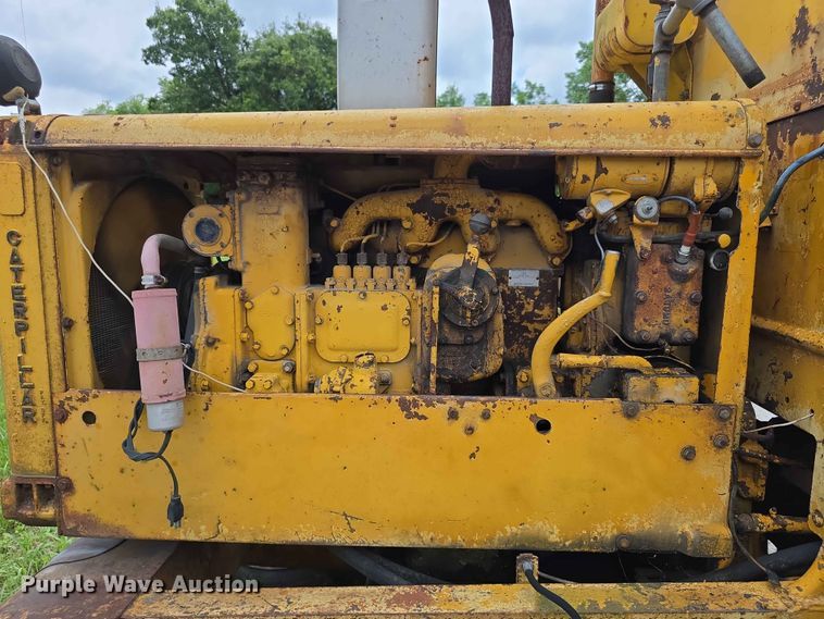 image for item EV2236 Caterpillar 212 motor grader